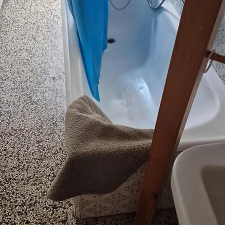 Privat bolig Completo O Private, Centro Vicino Stazione E Al *