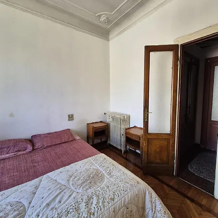 Privat bolig Completo O Private, Centro Vicino Stazione E Al